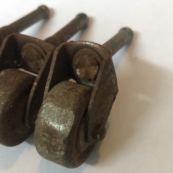 VINTAGE Metal Caster Wheels - Picture 6 of 6